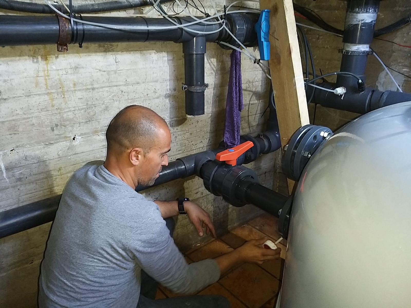 Mantenimiento de instalación de filtración de piscina